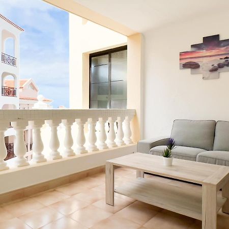 Korallia Guesthouse Castle Harbour Los Cristianos  Ngoại thất bức ảnh