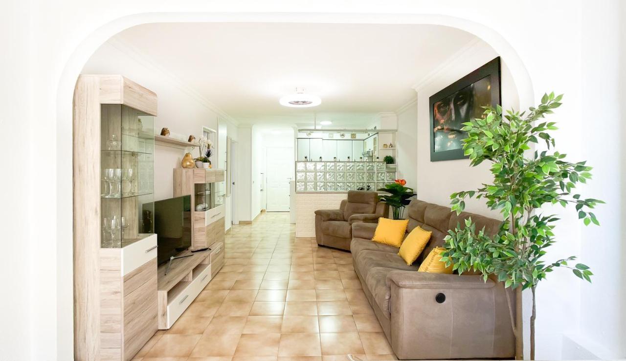 Korallia Guesthouse Castle Harbour Los Cristianos  Ngoại thất bức ảnh
