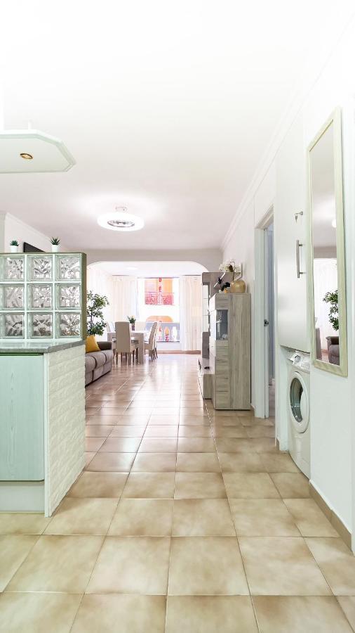 Korallia Guesthouse Castle Harbour Los Cristianos  Ngoại thất bức ảnh