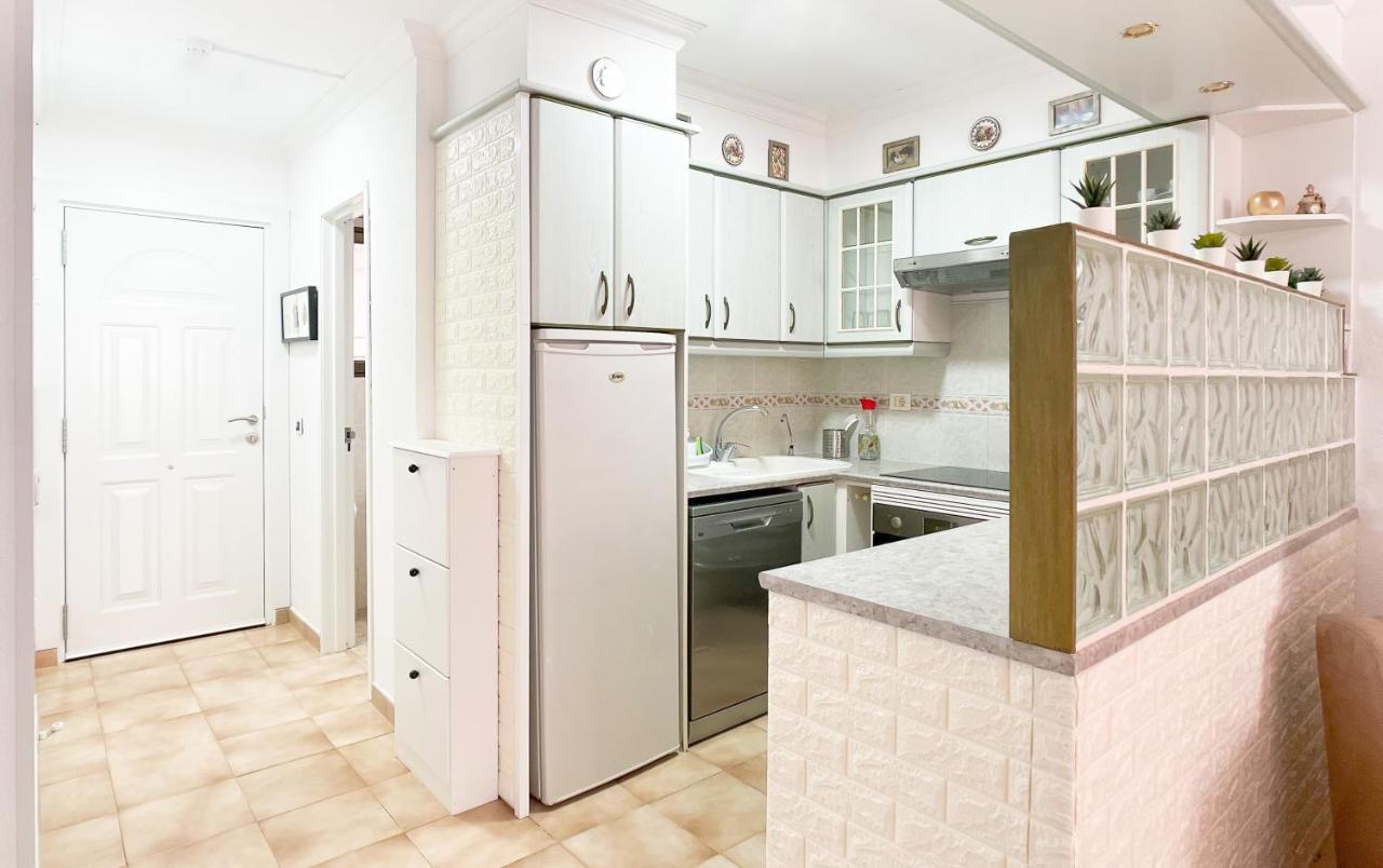 Korallia Guesthouse Castle Harbour Los Cristianos  Ngoại thất bức ảnh