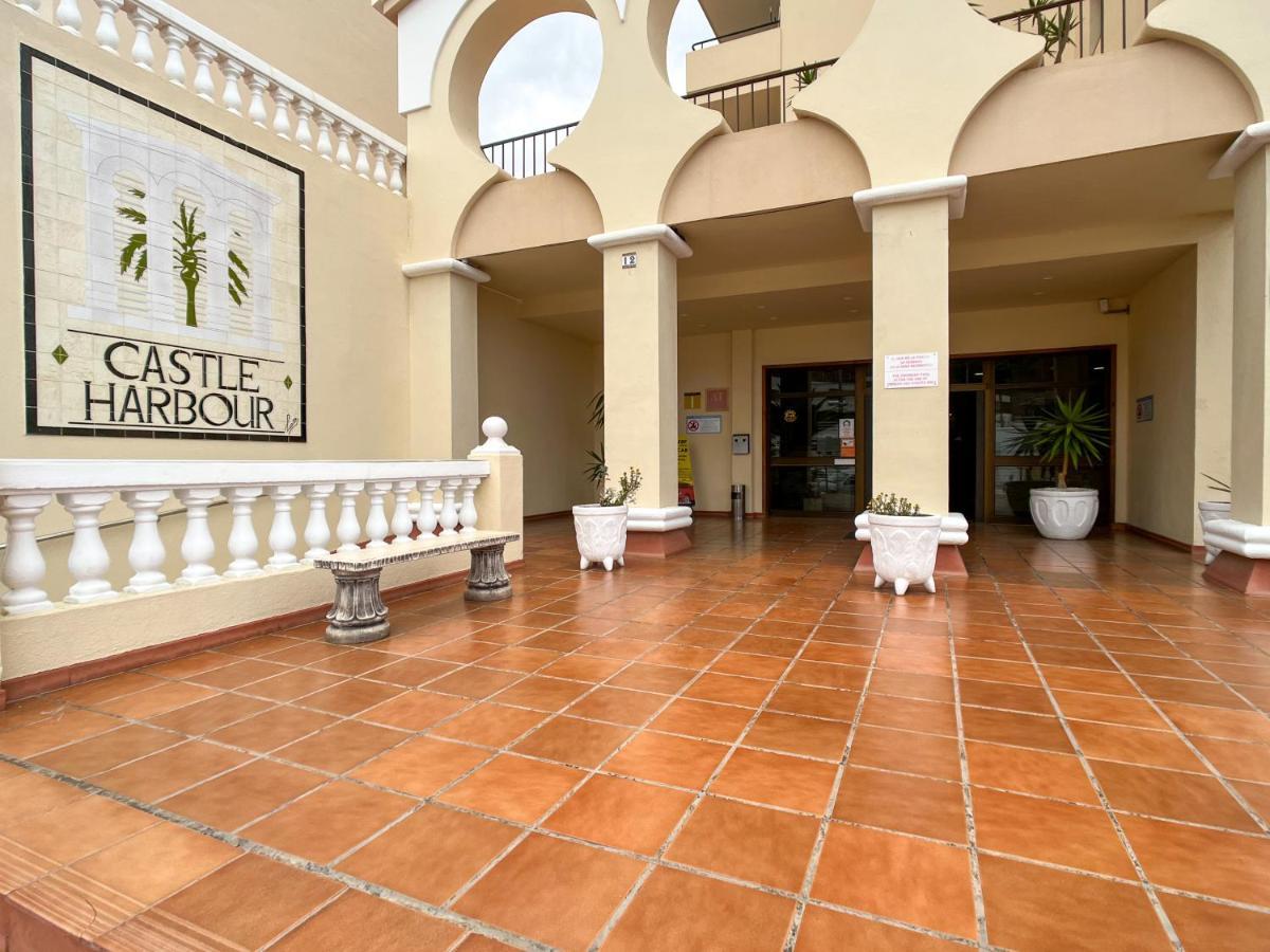 Korallia Guesthouse Castle Harbour Los Cristianos  Ngoại thất bức ảnh