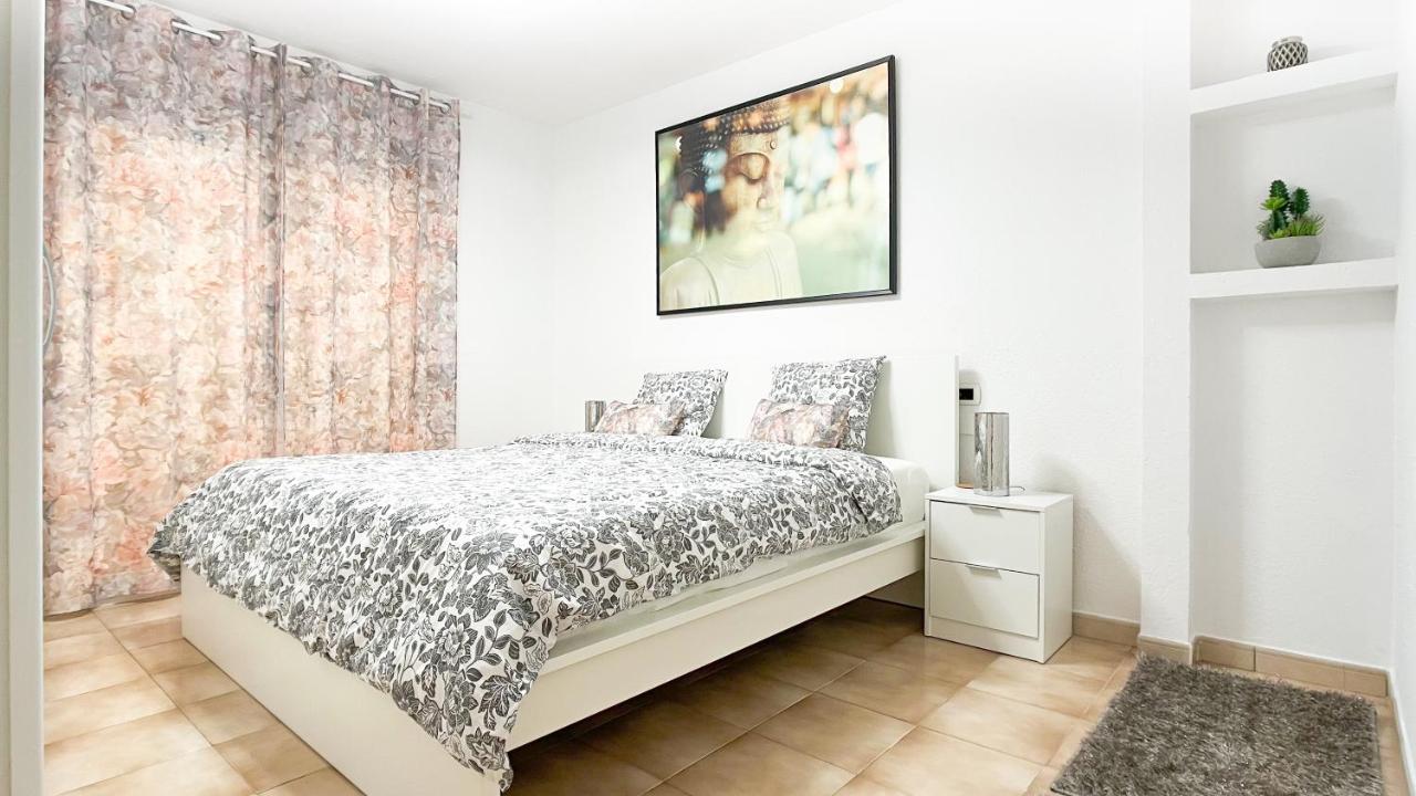 Korallia Guesthouse Castle Harbour Los Cristianos  Ngoại thất bức ảnh