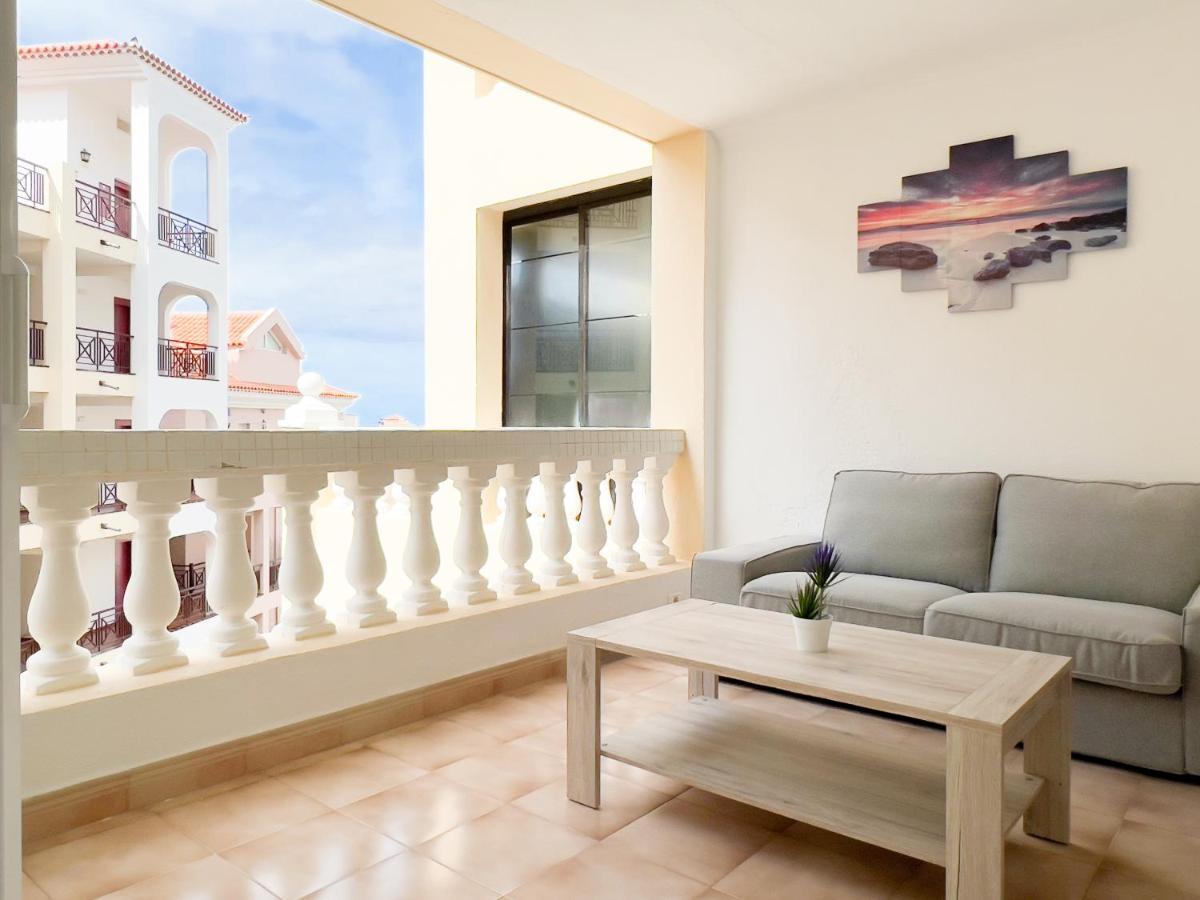 Korallia Guesthouse Castle Harbour Los Cristianos  Ngoại thất bức ảnh