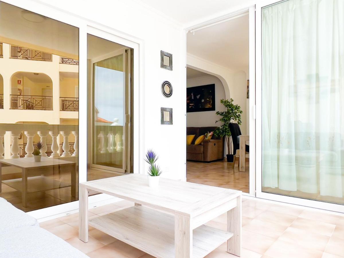 Korallia Guesthouse Castle Harbour Los Cristianos  Ngoại thất bức ảnh