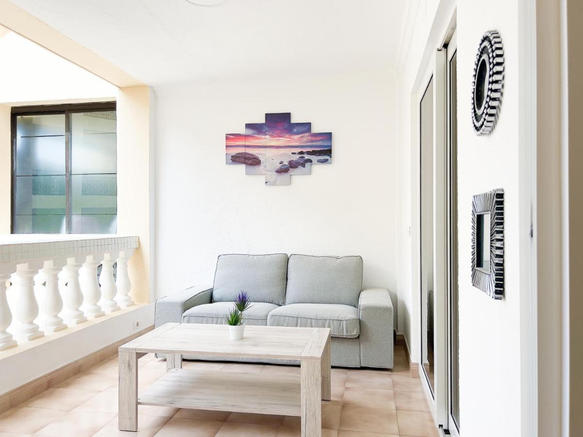 Korallia Guesthouse Castle Harbour Los Cristianos  Ngoại thất bức ảnh